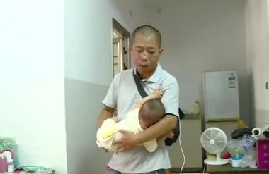 冰岛儿童部长与未成年发生关系产子