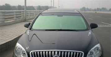汽车贴膜多少钱一个月(汽车贴膜成本与收益分析，一个月需要多少钱？