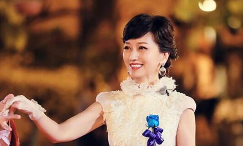 71岁赵雅芝演唱会上爆哭(赵雅芝，岁月不老，歌声永恒—一场感动人心的演唱会纪实)