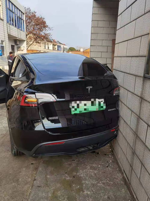 汽车下面会滴水吗多少钱(汽车下面滴水的原因及维修费用探讨)
