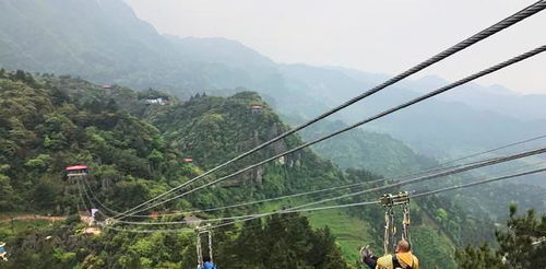 女孩网红景点坠湖身亡 前天刚中考完