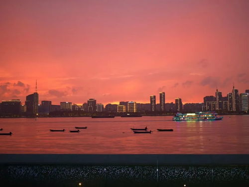 超强台风“巴威”直径已1300公里